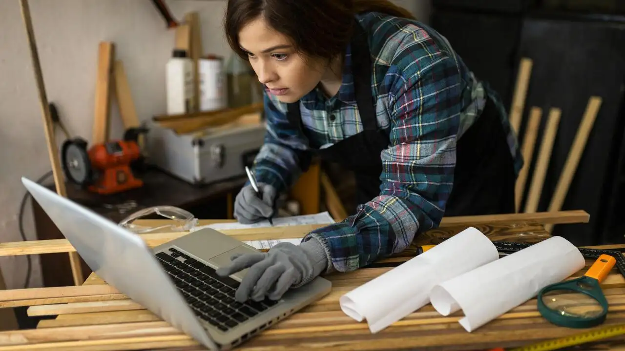 5 Game-Changing Tools Every Home Renovation Blogger Should Use 