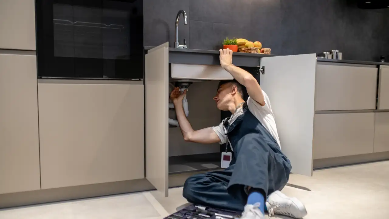 Homeowners: What to Ask When Hiring a Plumber in Newport Beach